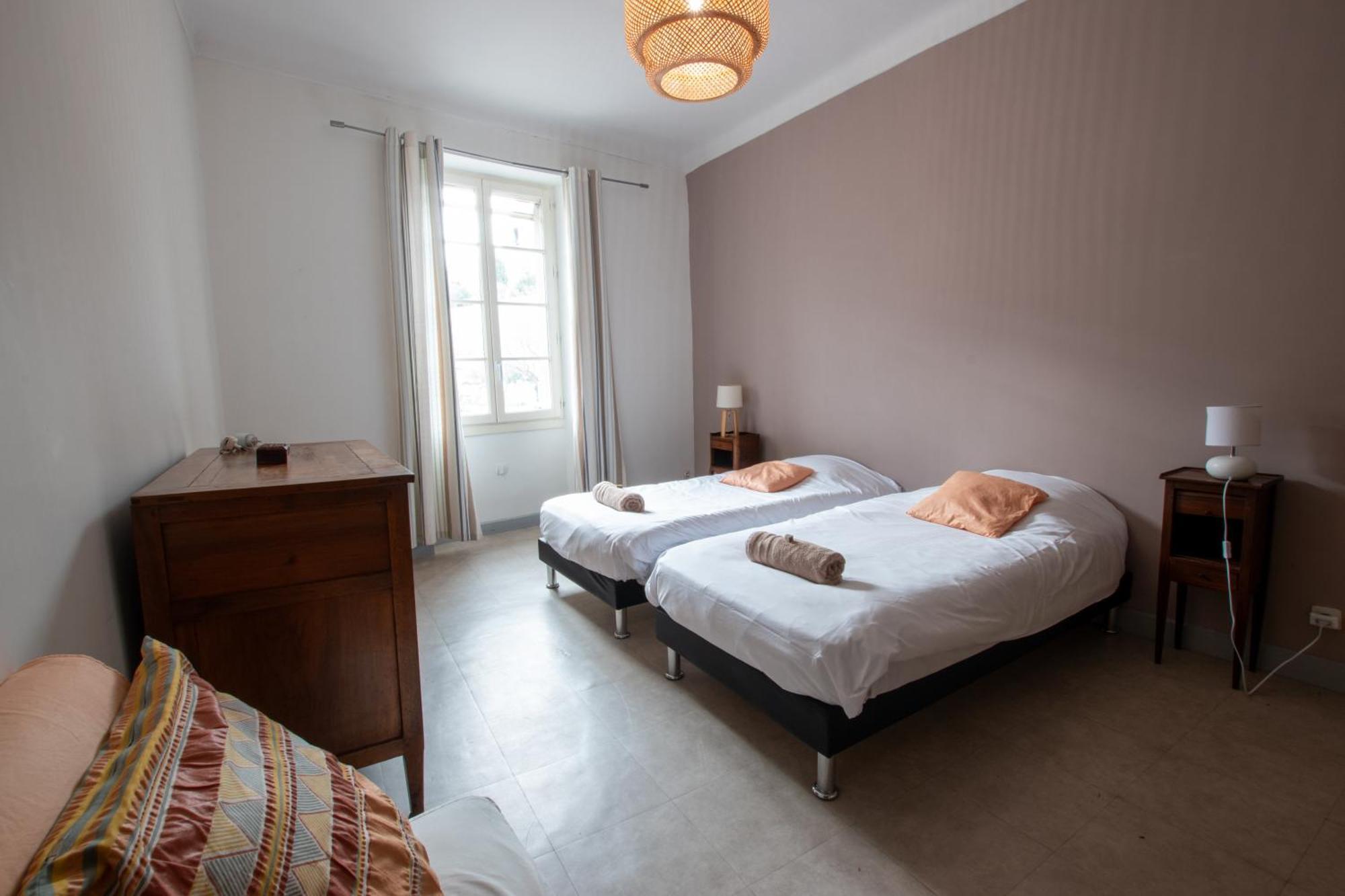 Appart 120 m2 entre gare, arènes, tour Luma clim Arles Esterno foto