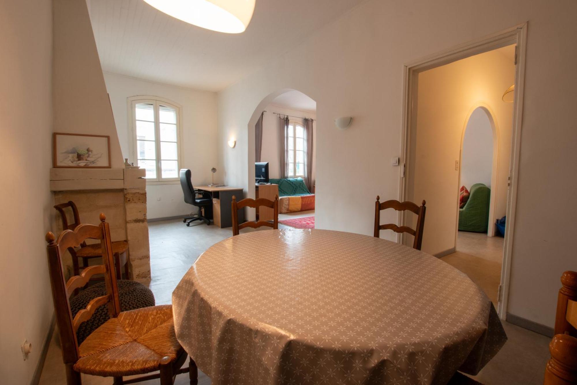 Appart 120 m2 entre gare, arènes, tour Luma clim Arles Esterno foto